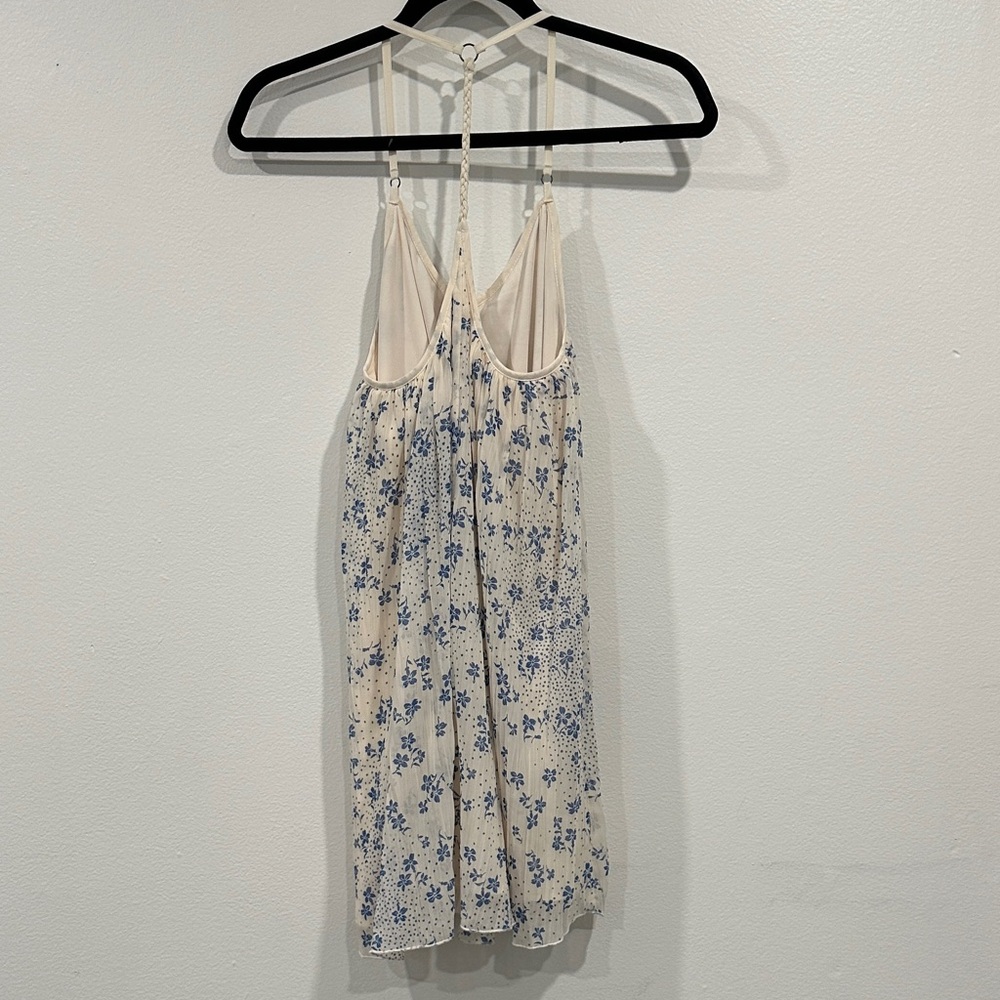 Abercrombie & Fitch White and Blue Pleated Floral Dress - Picture 7 of 16